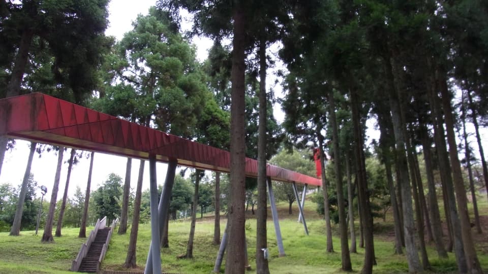 富山県にあるオブジェ、アウトサイドライン